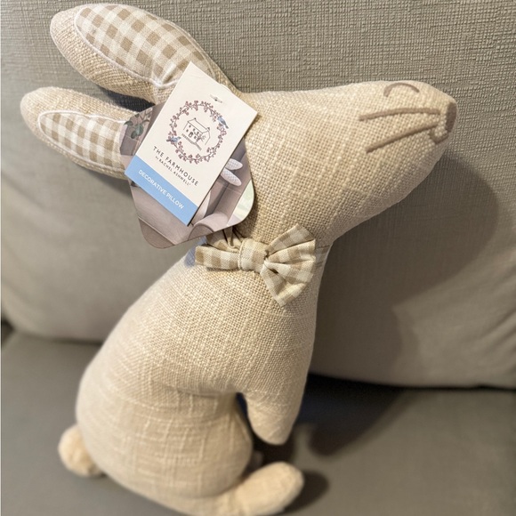 Cream Bunny Accent Pillow - NWT - Picture 16 of 16